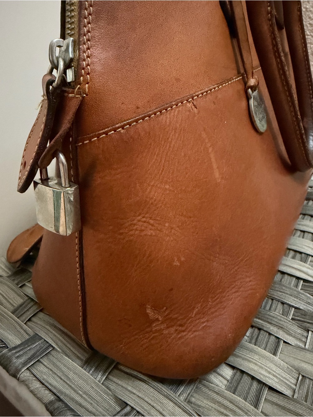 Vintage Dooney & Bourke Brown Alto Leather Zip Zip Dome Satchel Cognac - Picture 10 of 16